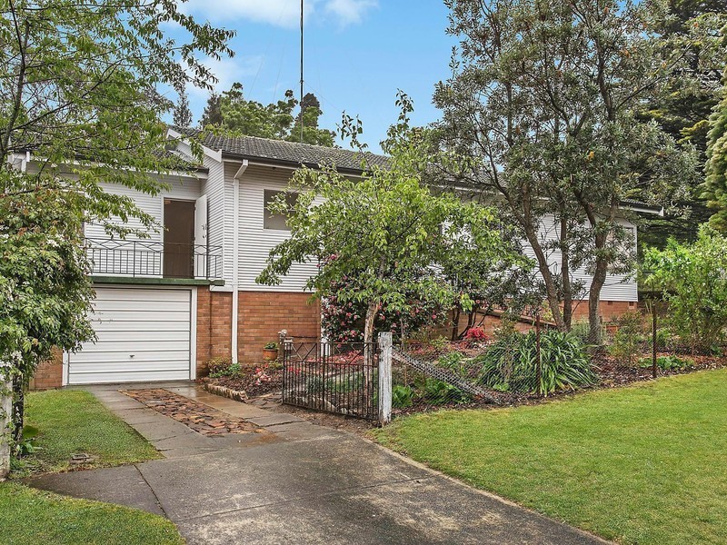 69 Gladstone Road, Leura NSW 2780