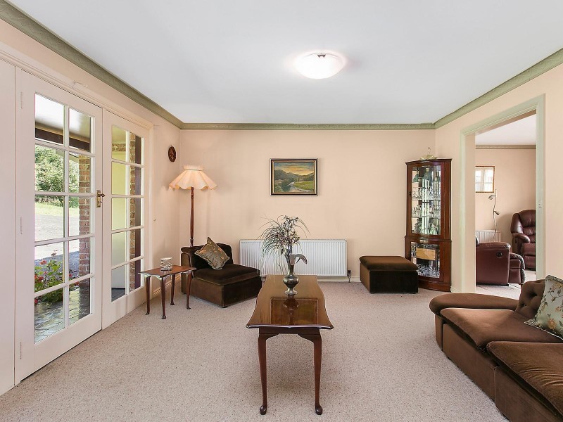 29 Flora Street, Wentworth Falls NSW 2782