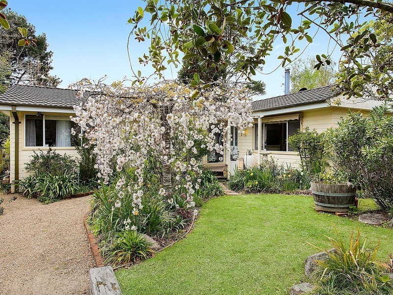 37 Fletcher Street, Wentworth Falls NSW 2782