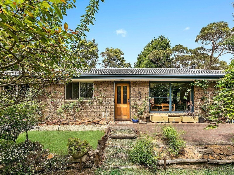 7 Queen Elizabeth Drive, Wentworth Falls NSW 2782