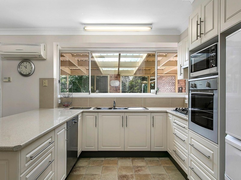 34 Queen Elizabeth Drive, Wentworth Falls NSW 2782
