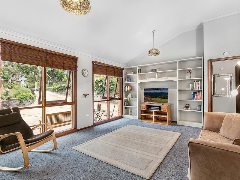 91 Henderson Road, Wentworth Falls NSW 2782