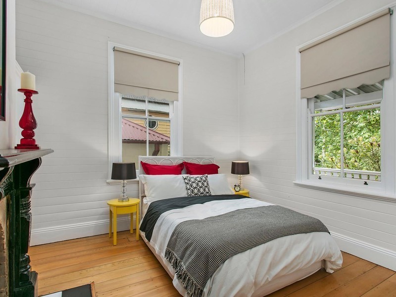 120 Falls Road, Wentworth Falls NSW 2782