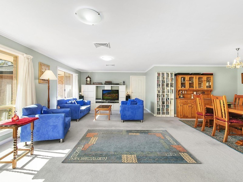 23 Pauline Avenue, Wentworth Falls NSW 2782