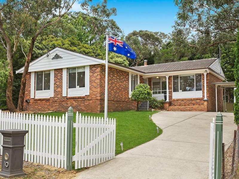 10 Rosebery Street, Wentworth Falls NSW 2782