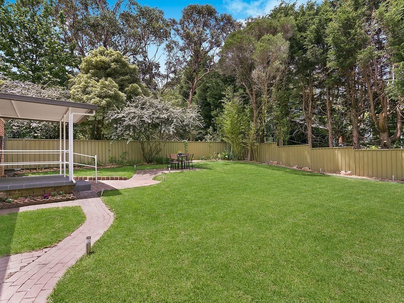 10 Rosebery Street, Wentworth Falls NSW 2782