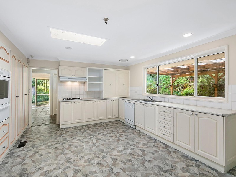 31 Lake Street, Wentworth Falls NSW 2782