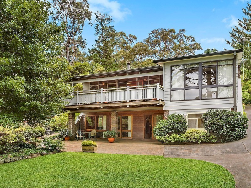 16 St Georges Road, Leura NSW 2780