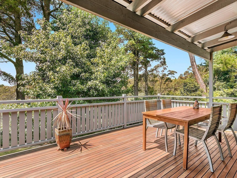 16 St Georges Road, Leura NSW 2780