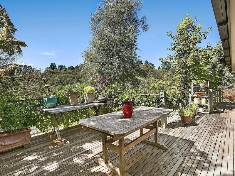 6 Parkes Street, Wentworth Falls NSW 2782