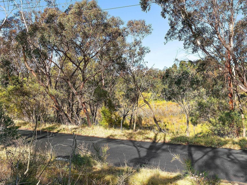 20 Banksia Road, Wentworth Falls NSW 2782