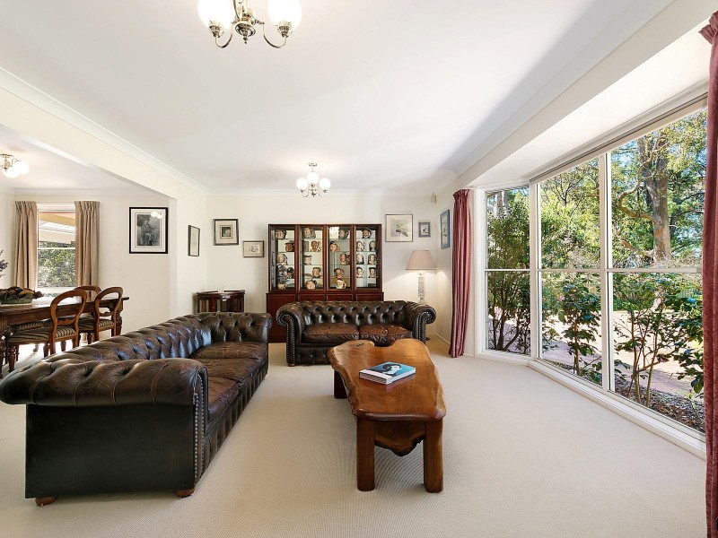 16 Woodbury Street, Woodford NSW 2778