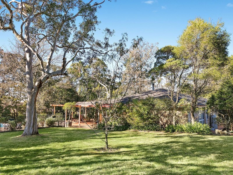 16 Woodbury Street, Woodford NSW 2778