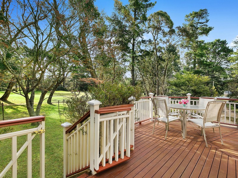 80 Waratah Road, Wentworth Falls NSW 2782