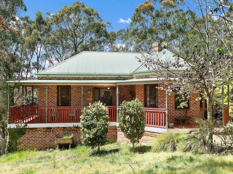 15-17 Iris Street, Wentworth Falls NSW 2782