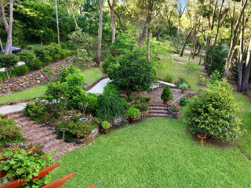 19 Rozelle Street, Wentworth Falls NSW 2782