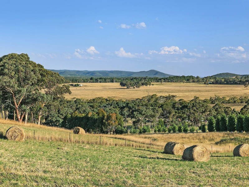 33 Oscar Parade, Portland NSW 2847