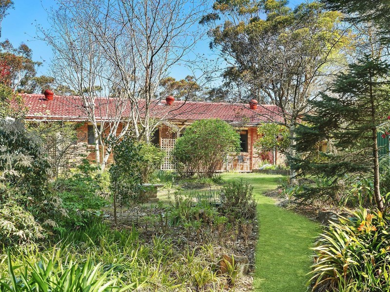 110 Henderson Road, Wentworth Falls NSW 2782