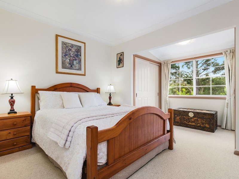 25 Glenview Road, Wentworth Falls NSW 2782