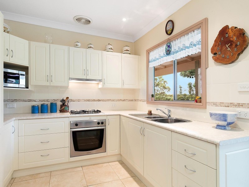 25 Glenview Road, Wentworth Falls NSW 2782