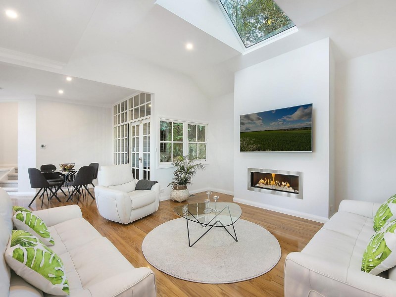 35 Blaxland Road, Wentworth Falls NSW 2782