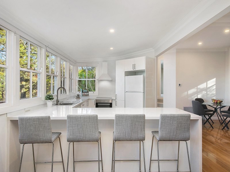 35 Blaxland Road, Wentworth Falls NSW 2782