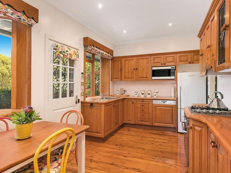 97 Blaxland Road, Wentworth Falls NSW 2782