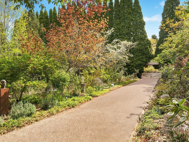 97 Blaxland Road, Wentworth Falls NSW 2782