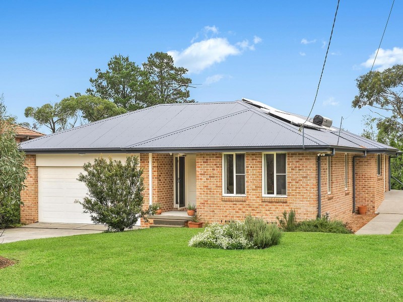 6 Daintrey Street, Wentworth Falls NSW 2782