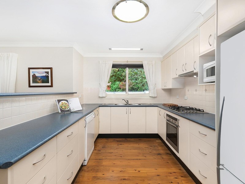 6 Daintrey Street, Wentworth Falls NSW 2782