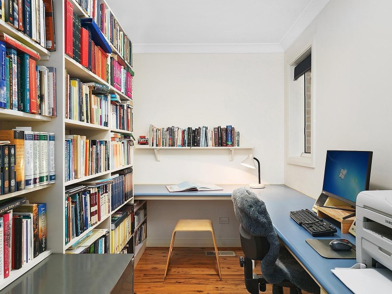 6 Daintrey Street, Wentworth Falls NSW 2782