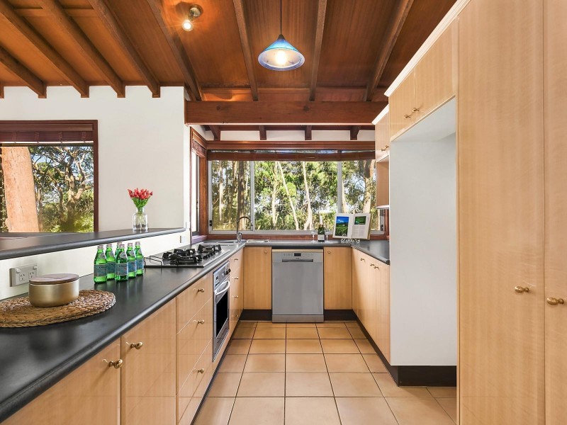 29 Albert Road, Bullaburra NSW 2784