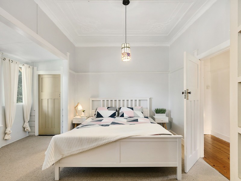 5 Oaklands Road, Hazelbrook NSW 2779