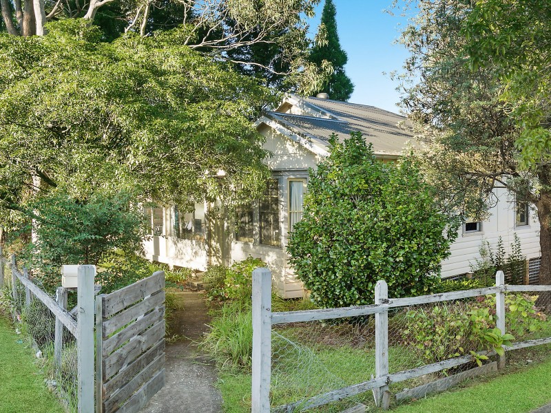5 Oaklands Road, Hazelbrook NSW 2779