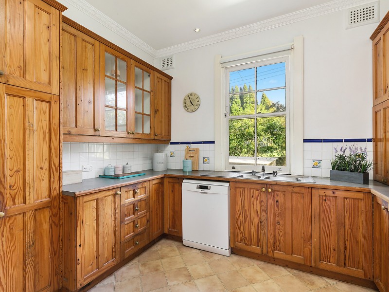 5 Oaklands Road, Hazelbrook NSW 2779