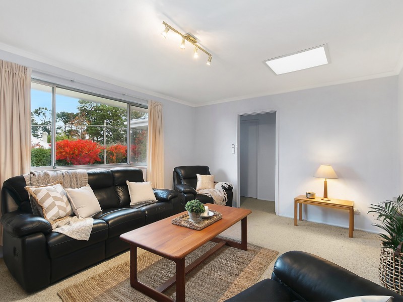 25 Parkes Street, Wentworth Falls NSW 2782