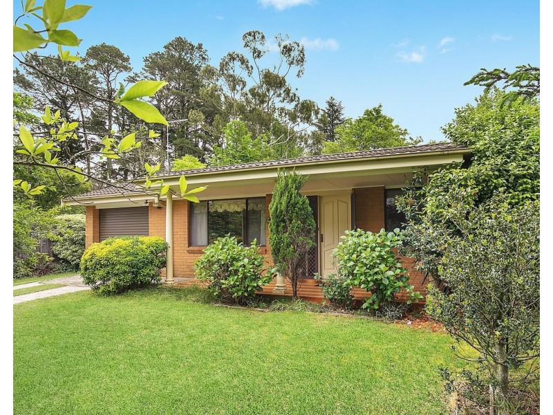 3 Hope Street, Wentworth Falls NSW 2782