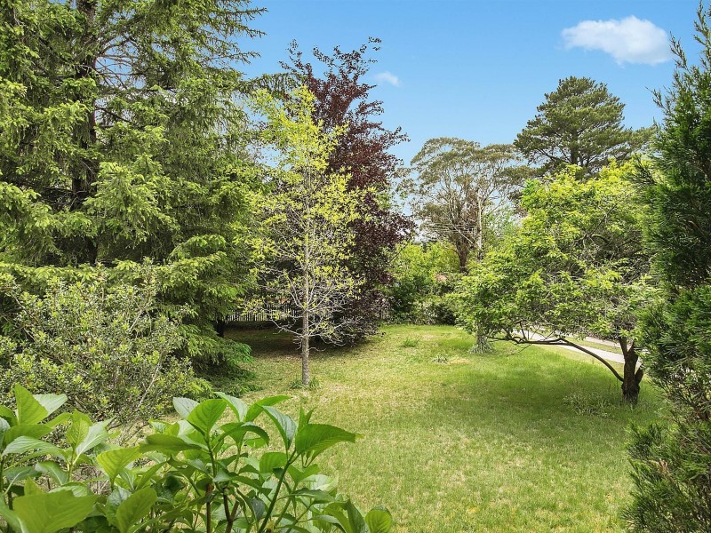3 Hope Street, Wentworth Falls NSW 2782