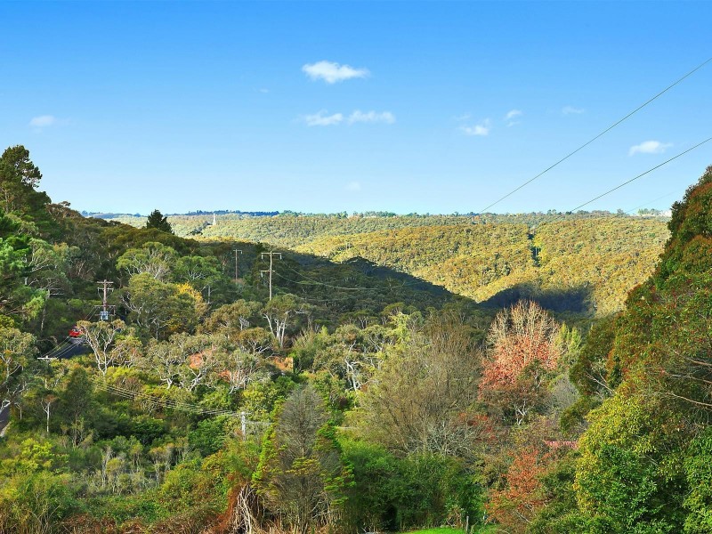 1 Bourne Street, Wentworth Falls NSW 2782