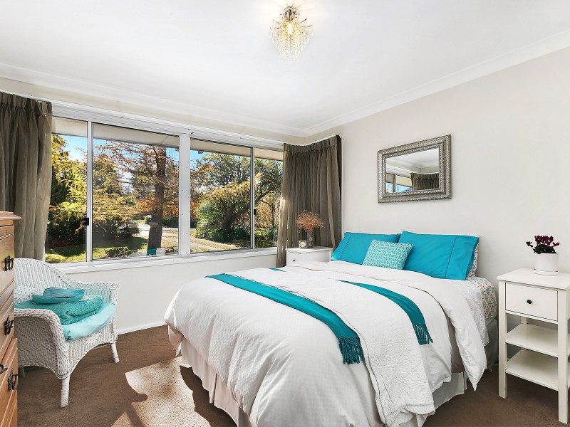 12 Pine Avenue, Wentworth Falls NSW 2782