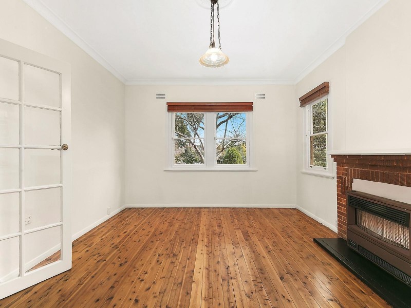 68 Valley Road, Wentworth Falls NSW 2782