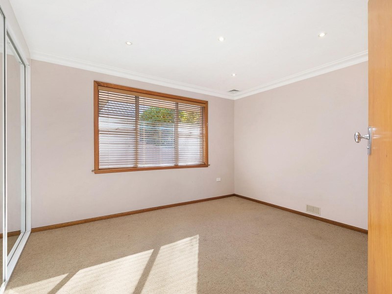 11 Dalrymple Avenue, Wentworth Falls NSW 2782
