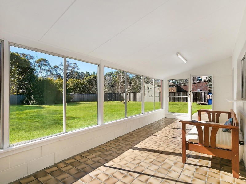 37 Pine Avenue, Wentworth Falls NSW 2782