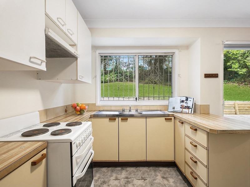 35 Taylor Avenue, Wentworth Falls NSW 2782