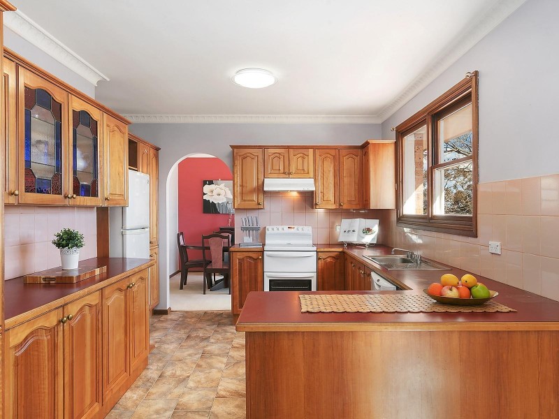3 Maple Grove, Wentworth Falls NSW 2782