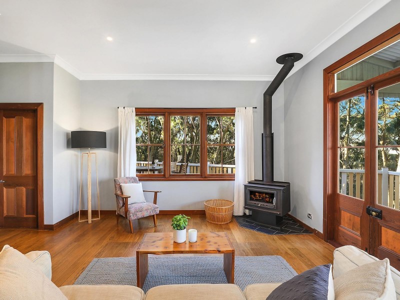 28 Westbourne Avenue, Wentworth Falls NSW 2782