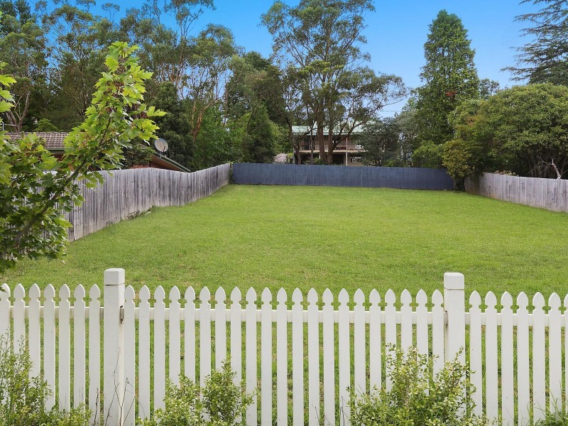 146 Great Western Highway, Wentworth Falls NSW 2782