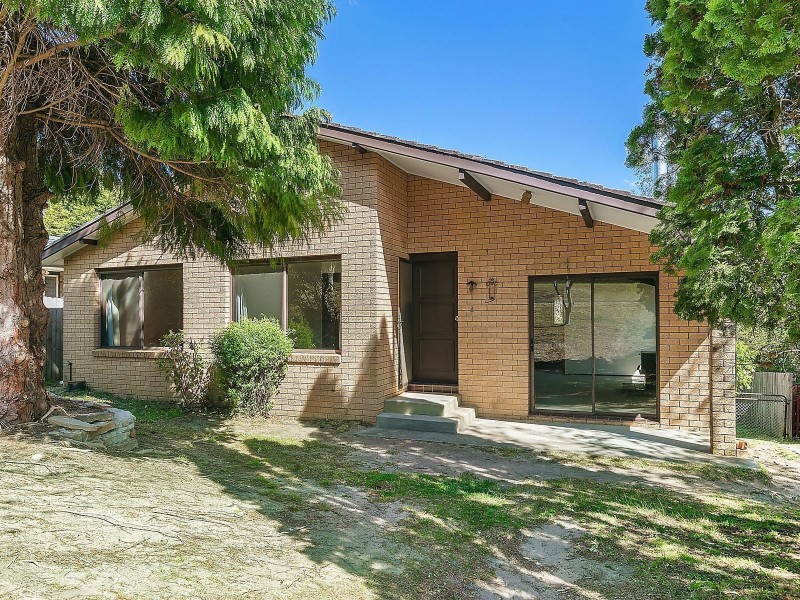 28 Cook Road, Wentworth Falls NSW 2782