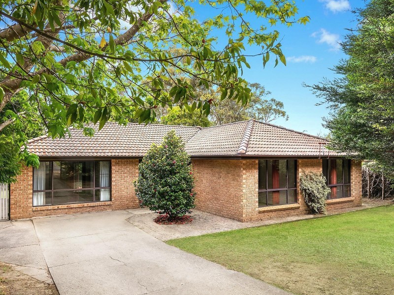 21 Shortland Street, Wentworth Falls NSW 2782
