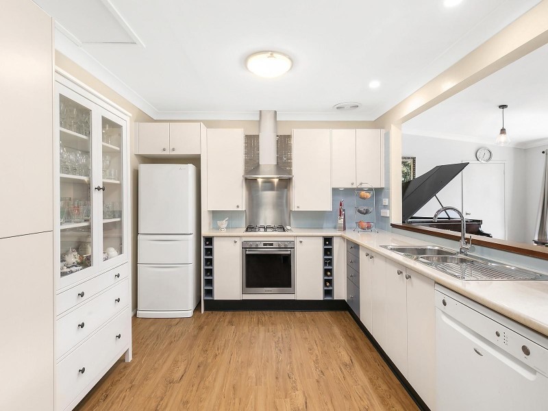 51 McLaughlin Avenue, Wentworth Falls NSW 2782